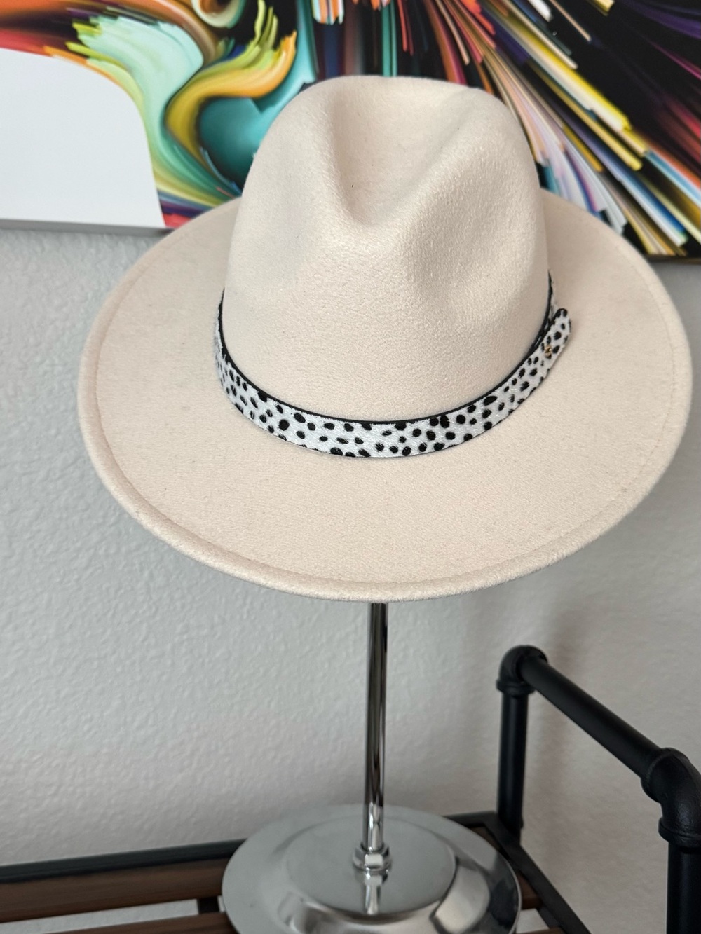 Women's Cream Felt Fedora with Spotted Band